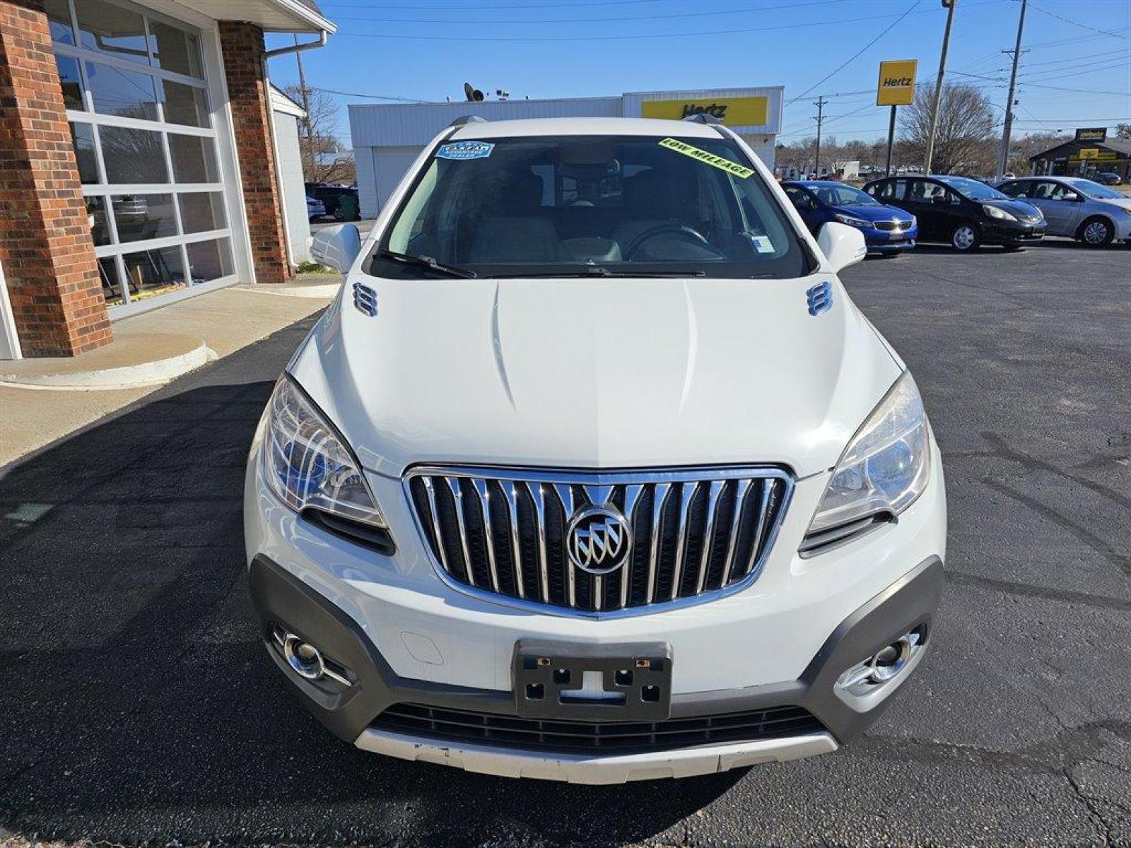 2016 White /Gray Buick Encore (KL4CJBSB7GB) with an 1.4l I-4 MFI Flex T/C HO engine, Auto transmission, located at 4163 Bardstown Rd, Louisville, KY, 40218, (502) 266-7677, 38.189991, -85.642418 - Photo #2