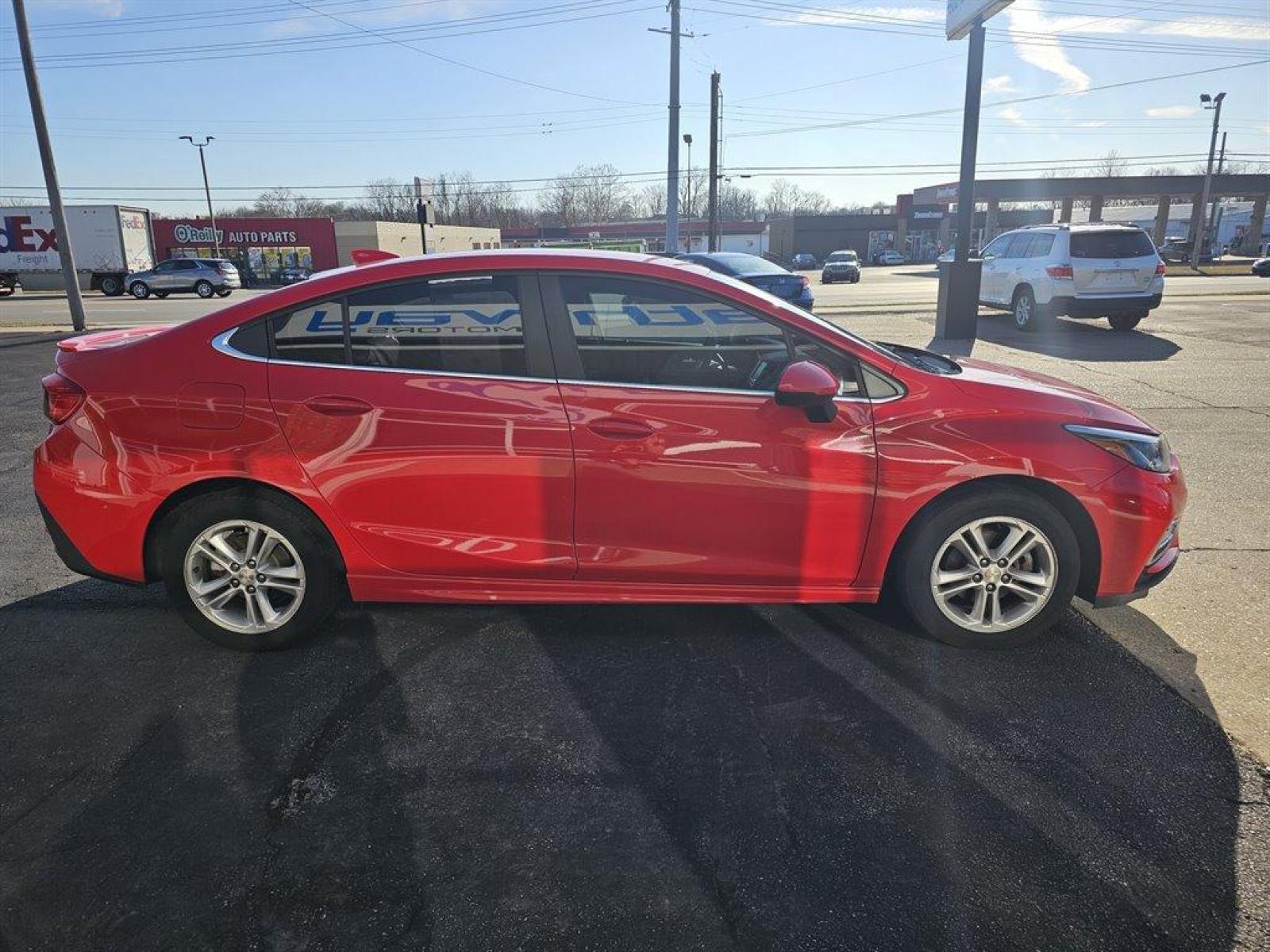 2016 Red /Black Chevrolet Cruze (1G1BE5SM1G7) with an 1.4l I-4 DI Dohc T/C 1.4l engine, Auto transmission, located at 4163 Bardstown Rd, Louisville, KY, 40218, (502) 266-7677, 38.189991, -85.642418 - Photo #4