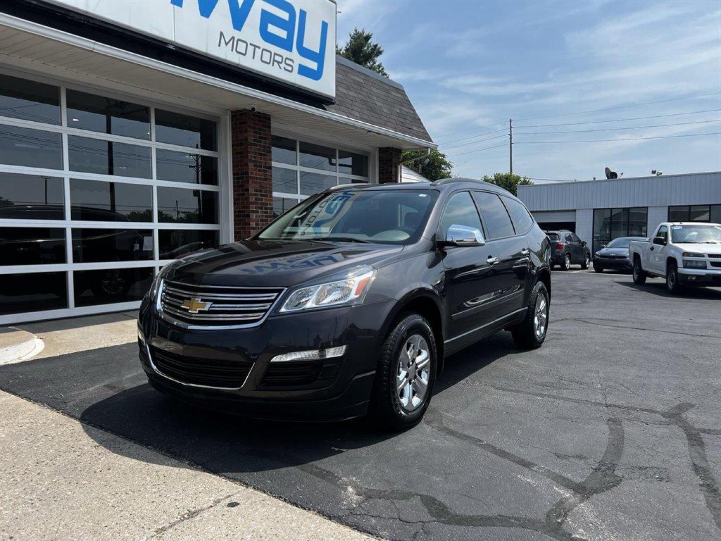 2017 Gray /Gray Chevrolet Traverse (1GNKVFED1HJ) with an 3.6l V6 DI Dohc 3.6l engine, Auto transmission, located at 4163 Bardstown Rd, Louisville, KY, 40218, (502) 266-7677, 38.189991, -85.642418 - Photo#0