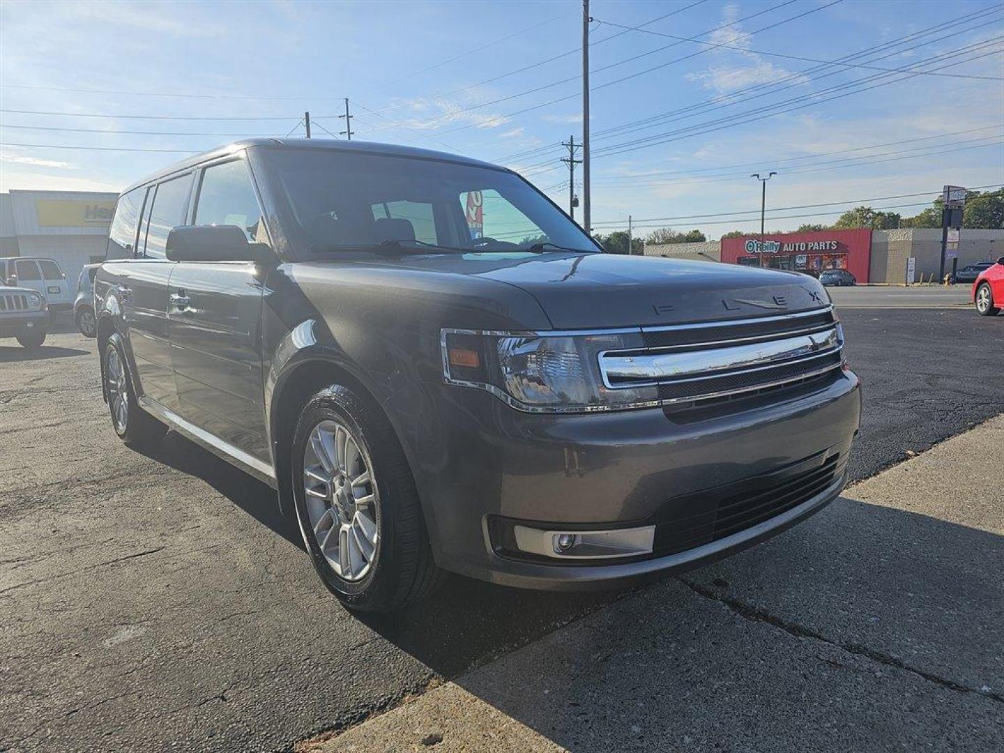 2015 Gray /Black Ford Flex (2FMHK6C80FB) with an 3.5l V6 Smpi TI-VCT 3.5l engine, Auto transmission, located at 4163 Bardstown Rd, Louisville, KY, 40218, (502) 266-7677, 38.189991, -85.642418 - Photo#2